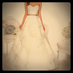 Size 10 Essense wedding dress